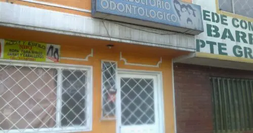 CONSULTORIO ODONTOLOGICO EN LA 135